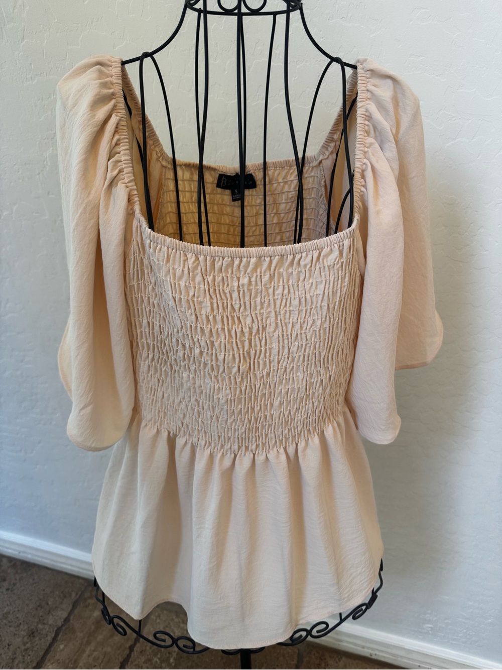 bobeau Light Cream Smocked Square-Neck Peplum Top